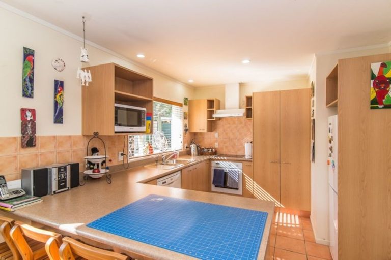 Photo of property in 182d Raumati Road, Raumati Beach, Paraparaumu, 5032