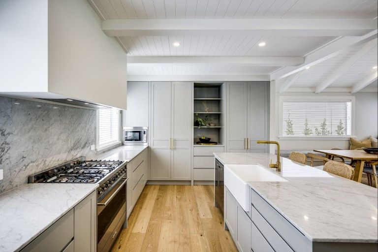 Photo of property in 12 Taruna Place, Havelock North, 4130