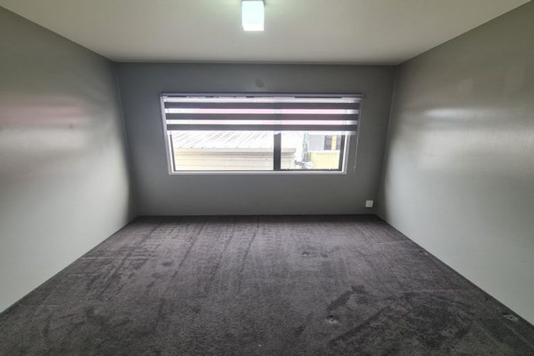 Photo of property in 2/21 Southview Place, Wattle Downs, Auckland, 2102