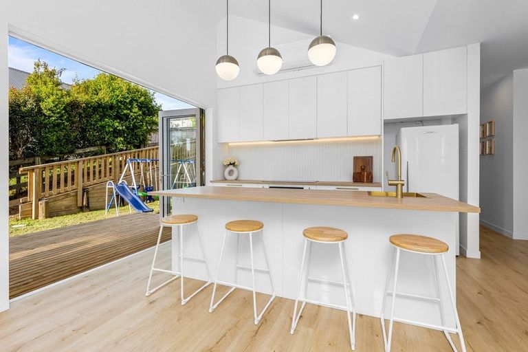 Photo of property in 31 Hewson Drive, Snells Beach, 0920