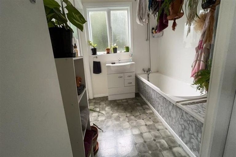 Photo of property in 82-84 Queen Street, Westport, 7825