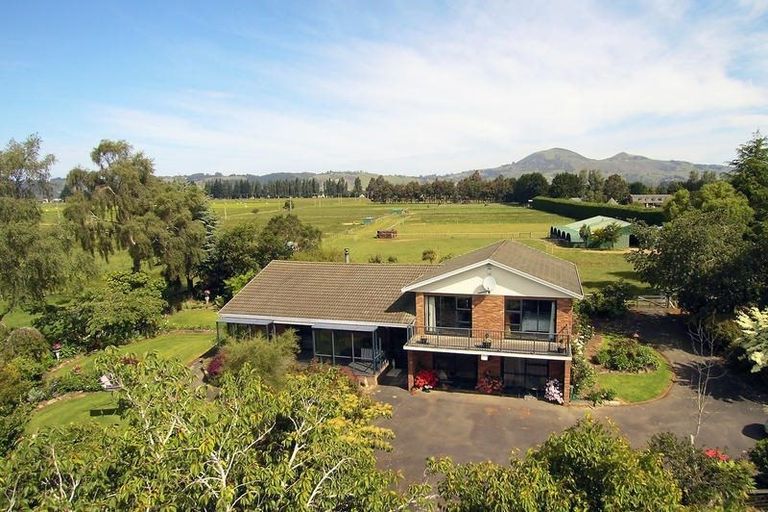 Photo of property in 22 Dukes Road North, Mosgiel, 9092