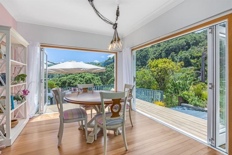 Photo of property in 31 Walter Road, Lowry Bay, Lower Hutt, 5013