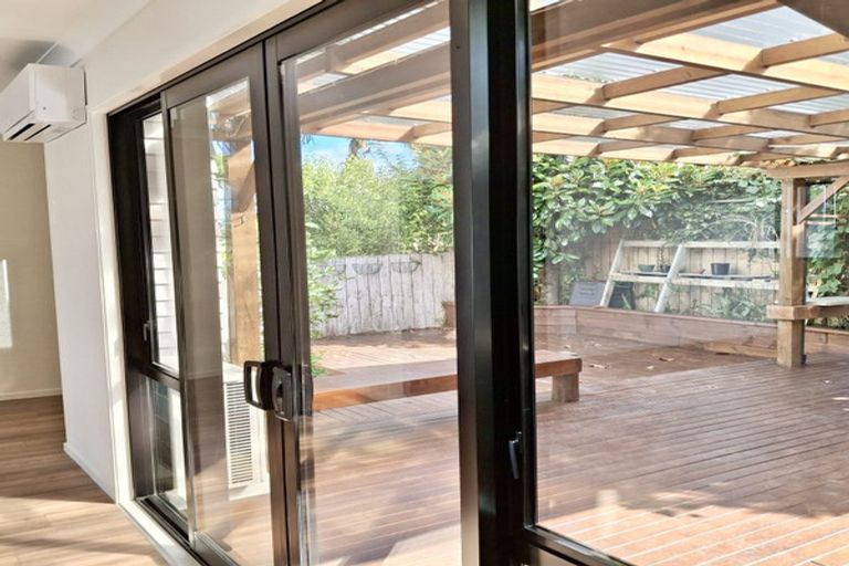 Photo of property in 17/69 Target Road, Totara Vale, Auckland, 0629