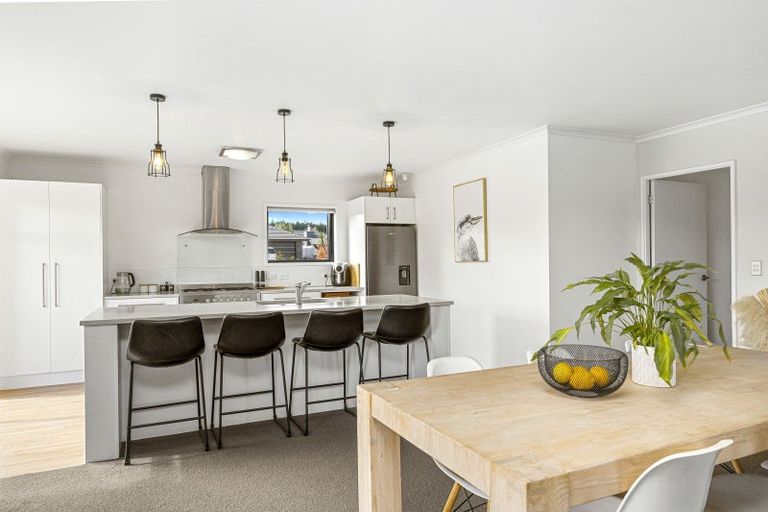 Photo of property in 17 Windsor Street, Richmond Heights, Taupo, 3330