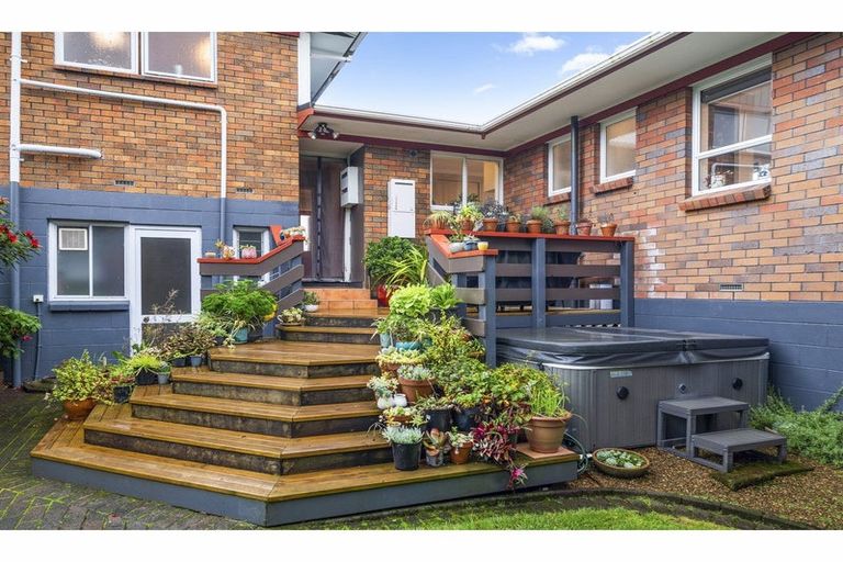 Photo of property in 60 Utuhina Road, Springfield, Rotorua, 3015