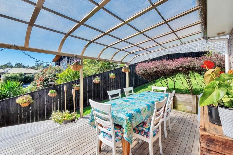 Photo of property in 2 Viridian Lane, Greenhithe, Auckland, 0632