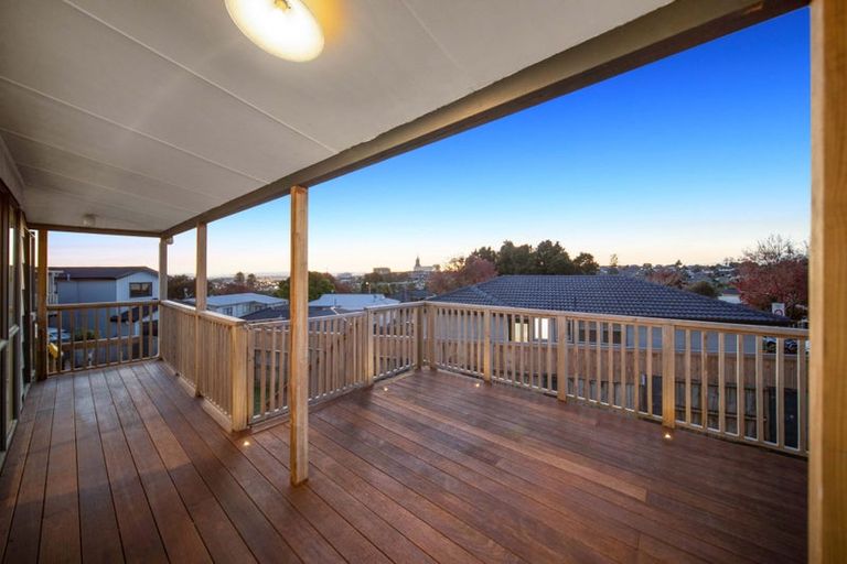 Photo of property in 168 Ransom Smyth Drive, Goodwood Heights, Auckland, 2105