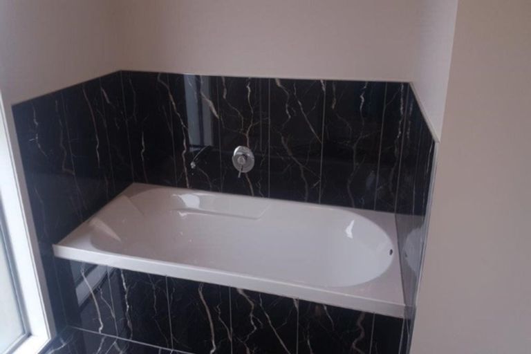 Photo of property in 30 Insley Street, Mangawhai, 0505