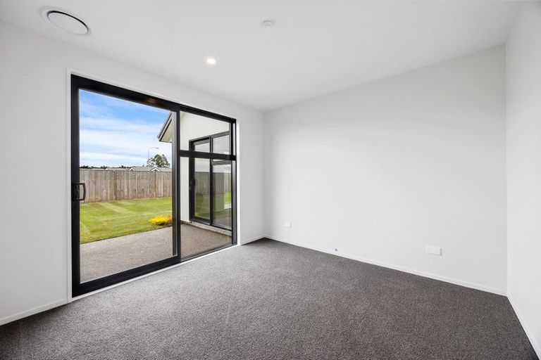 Photo of property in 18 Plover Avenue, Amberley, 7410