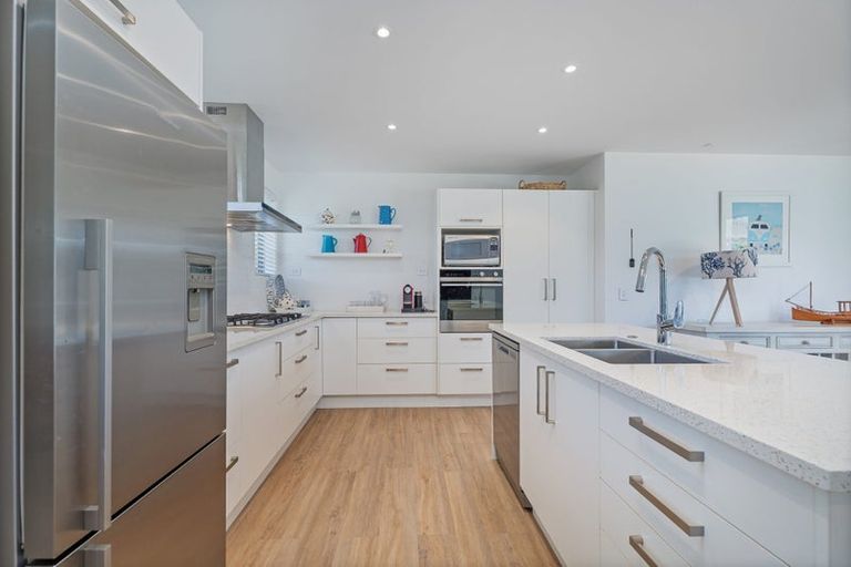 Photo of property in 44 Longreach Drive, Cooks Beach, Whitianga, 3591