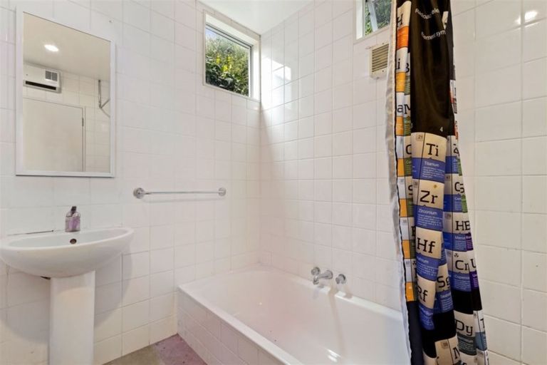 Photo of property in 23 Overdale Drive, Cashmere, Christchurch, 8022