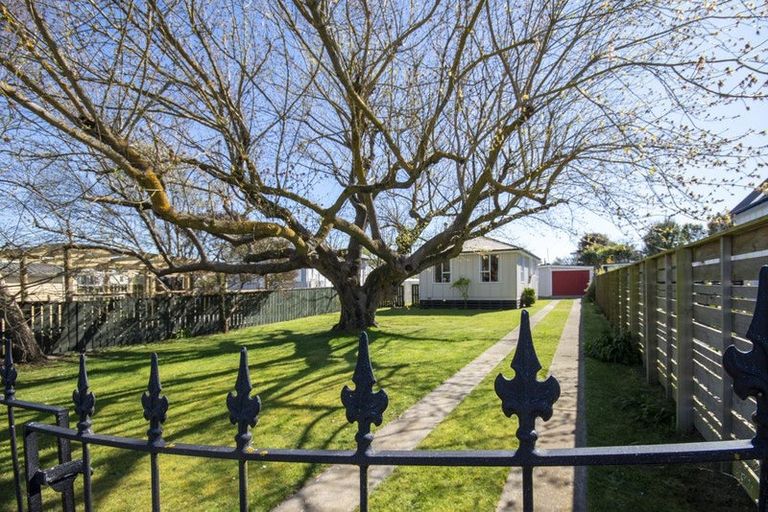 Photo of property in 14 Broadway Avenue, Waikuku Beach, 7473