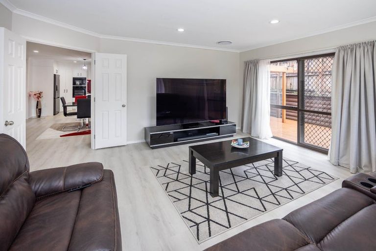 Photo of property in 7 Hollinger Place, Nawton, Hamilton, 3200