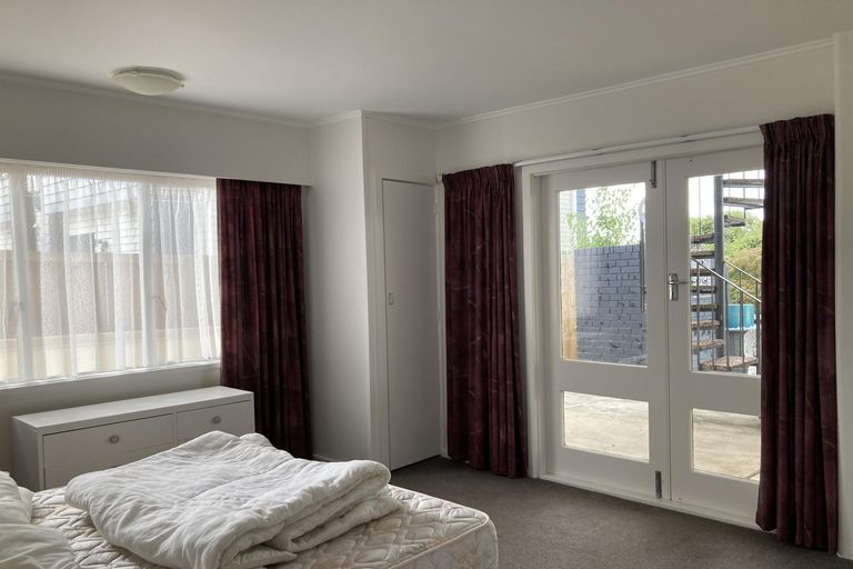 Photo of property in 16 Ruakiwi Road, Hamilton Lake, Hamilton, 3204