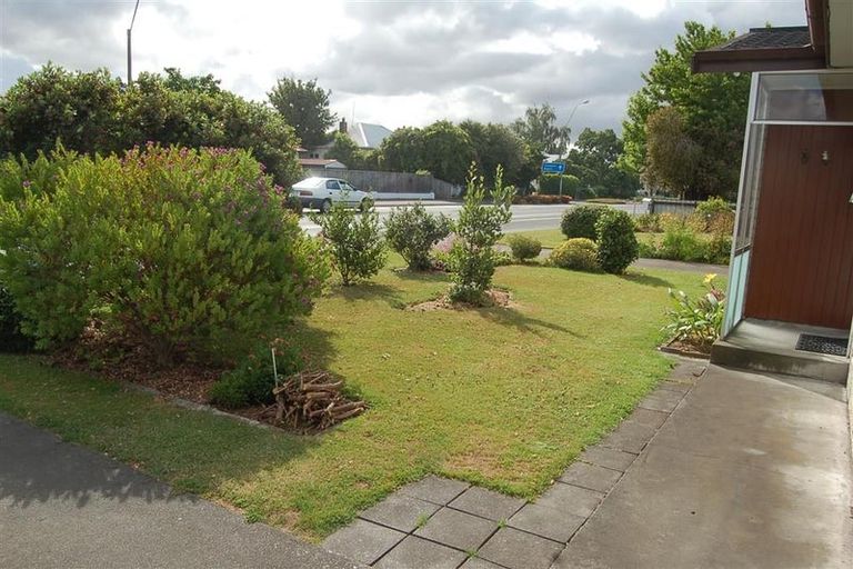 Photo of property in 2/701 Saint Aubyn, Saint Leonards, Hastings, 4120