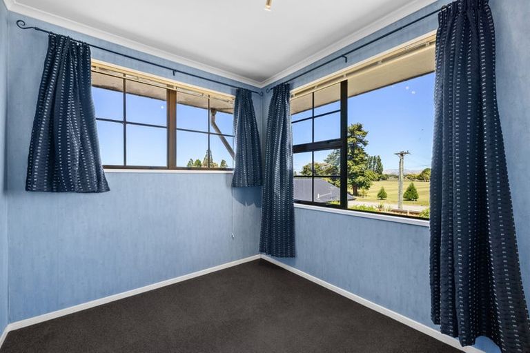 Photo of property in 49 Sturrocks Road, Redwood, Christchurch, 8051
