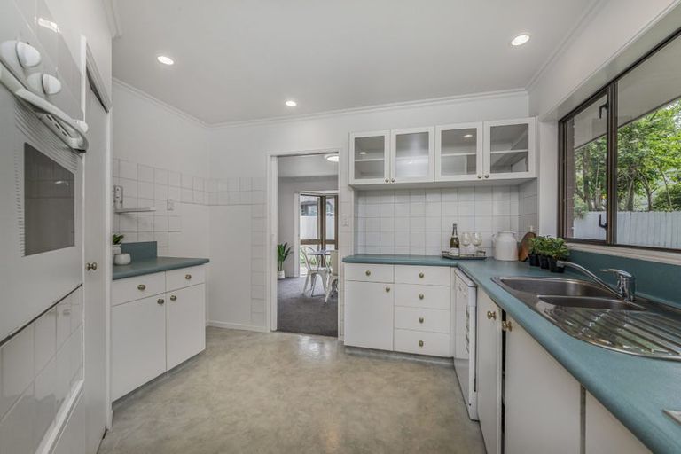 Photo of property in 2/278 Memorial Avenue, Burnside, Christchurch, 8053