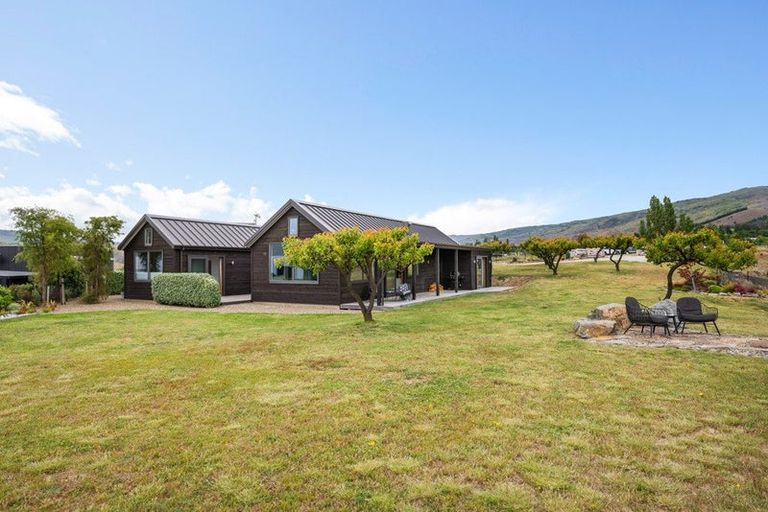 Photo of property in 112 Hall Road, Bannockburn, Cromwell, 9384