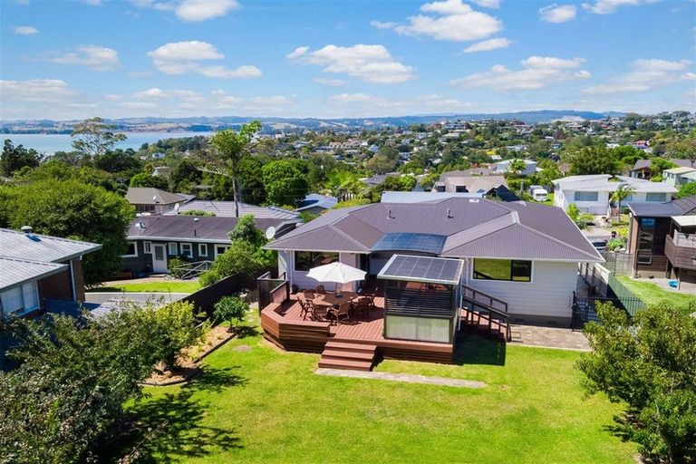 Photo of property in 21a Alexander Street, Cockle Bay, Auckland, 2014