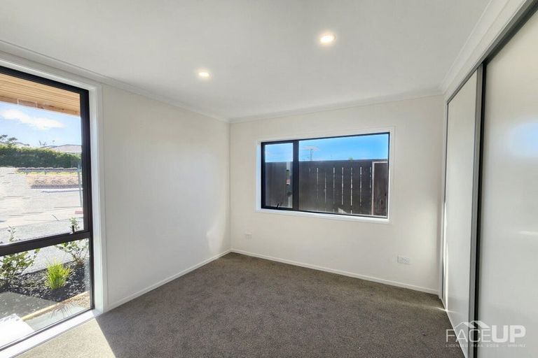 Photo of property in 4 Rahopuru Road, Westgate, Auckland, 0614