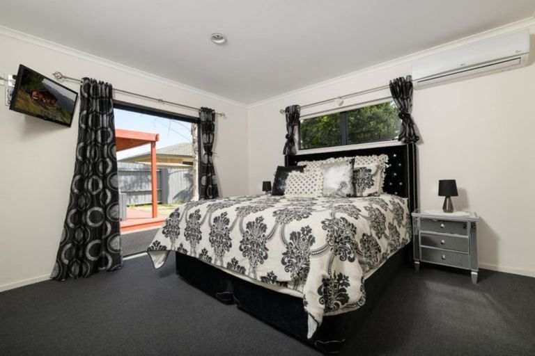 Photo of property in 6 Stableford Drive, Pyes Pa, Tauranga, 3112