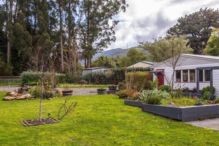 Photo of property in 75 Underhill Road, Featherston, 5710