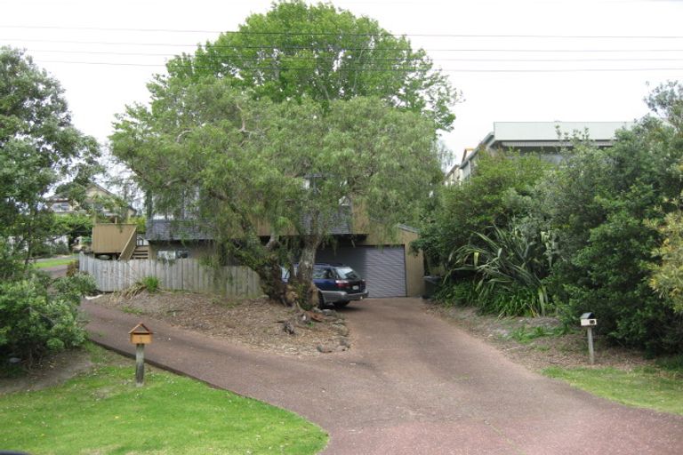 Photo of property in 1 Brown Street, Manly, Whangaparaoa, 0930