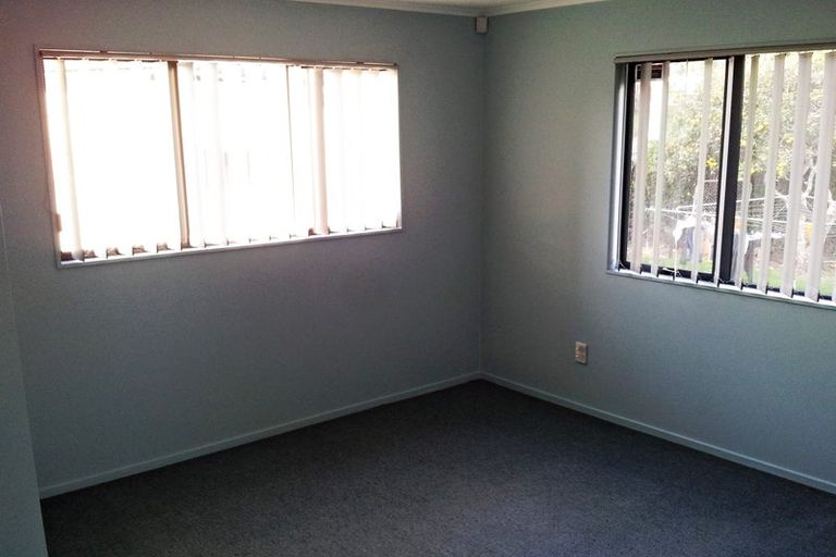 Photo of property in 30 Wyllie Road, Papatoetoe, Auckland, 2025