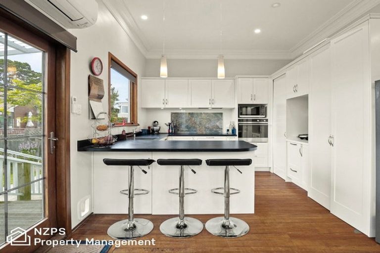 Photo of property in 143 Kenmure Road, Kenmure, Dunedin, 9011