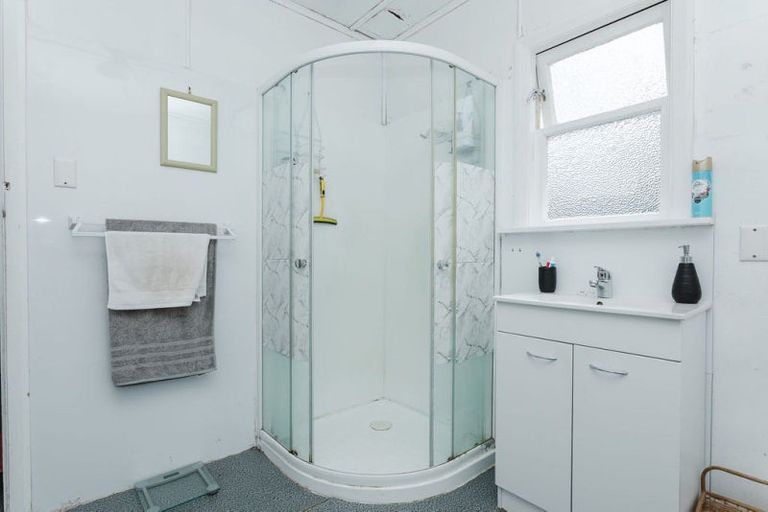 Photo of property in 11 Waterloo Street, Dannevirke, 4930