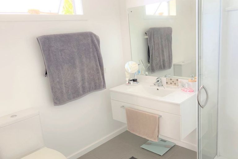 Photo of property in 7 Burns Street, Westown, New Plymouth, 4310