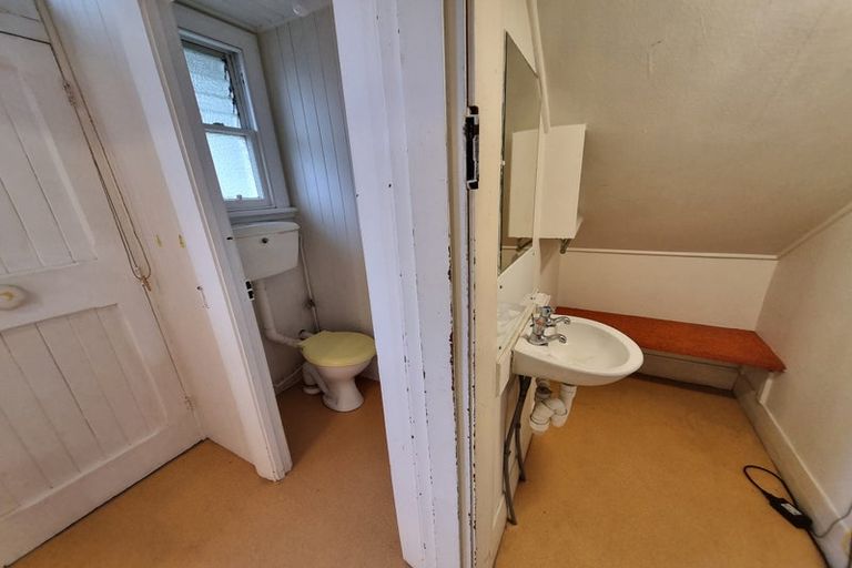 Photo of property in 19 Constitution Street, Dunedin Central, Dunedin, 9016
