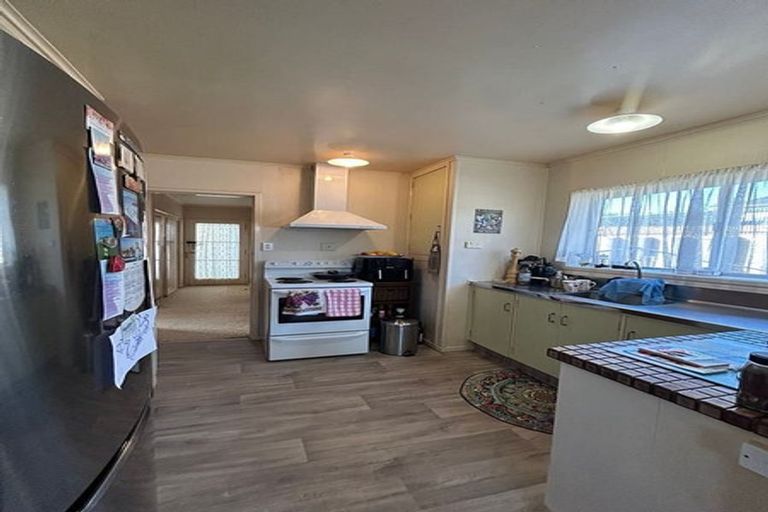 Photo of property in 2/26 Abercrombie Street, Howick, Auckland, 2014