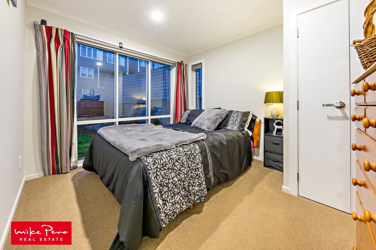 Photo of property in 10 Fernly Rise, Flat Bush, Auckland, 2019