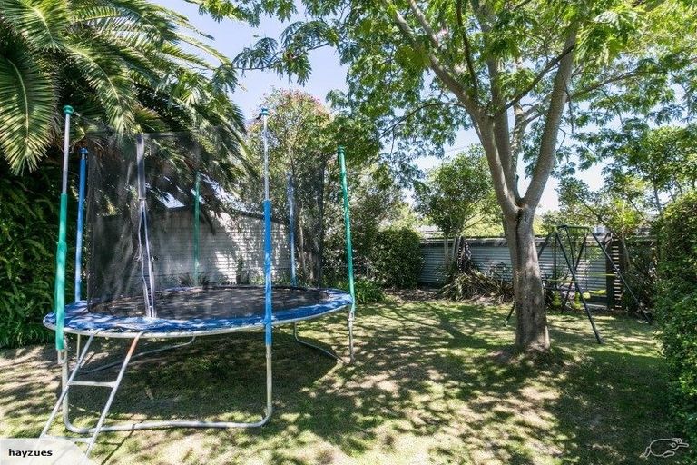 Photo of property in 33 Avondale Road, Taradale, Napier, 4112
