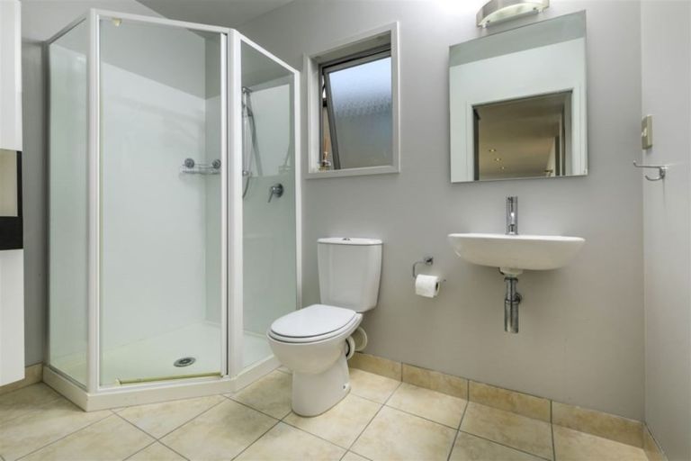 Photo of property in 8 Roy Maloney Drive, Henderson, Auckland, 0612