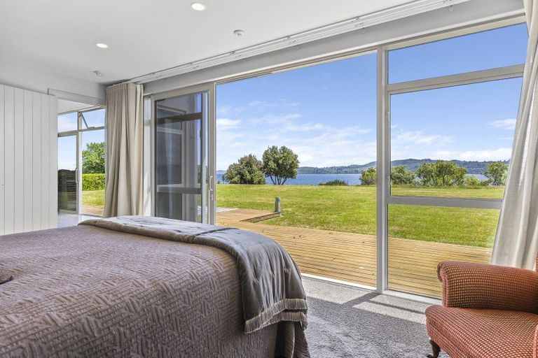Photo of property in 8 Kuiwai Drive, Rainbow Point, Taupo, 3330