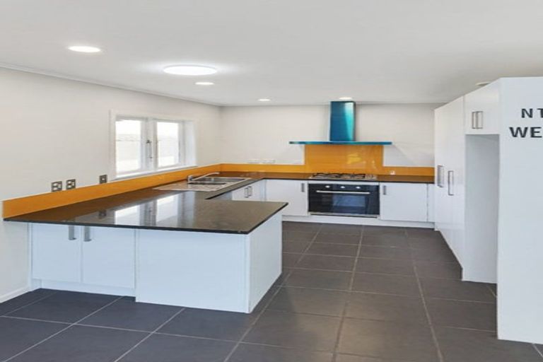 Photo of property in 3 Waitaki Street, Henderson, Auckland, 0612