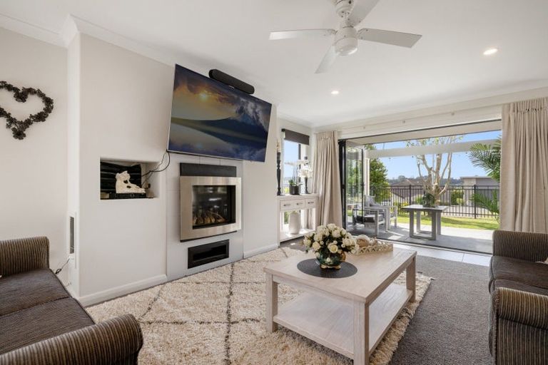 Photo of property in 1 Rexford Heights, Pyes Pa, Tauranga, 3112