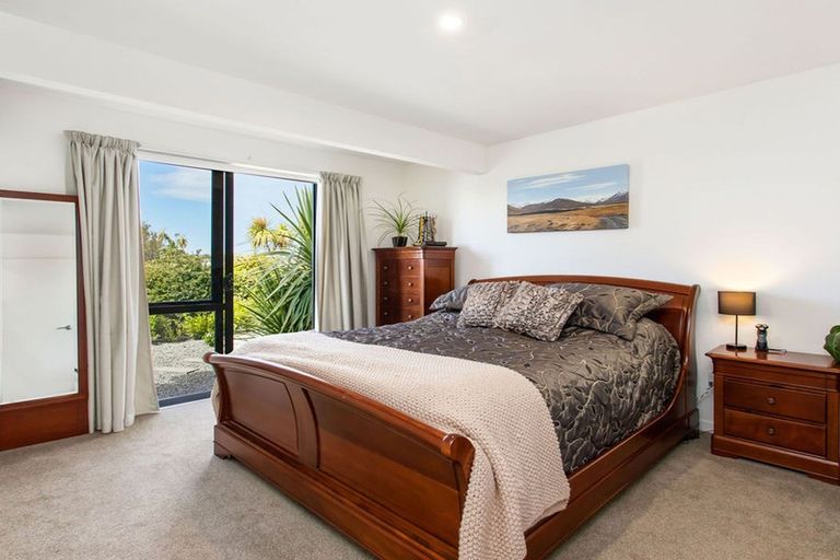 Photo of property in 1/12 Patmos Place, Mount Pleasant, Christchurch, 8081