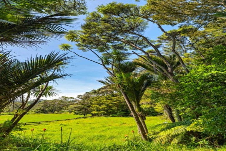 Photo of property in 260 School Road, Waimauku, 0881