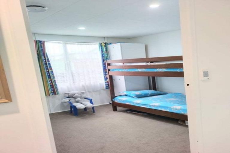 Photo of property in 2/115 Boundary Road, Clover Park, Auckland, 2019