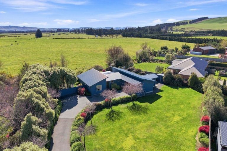 Photo of property in 9 Willowside Place, Amberley, 7410