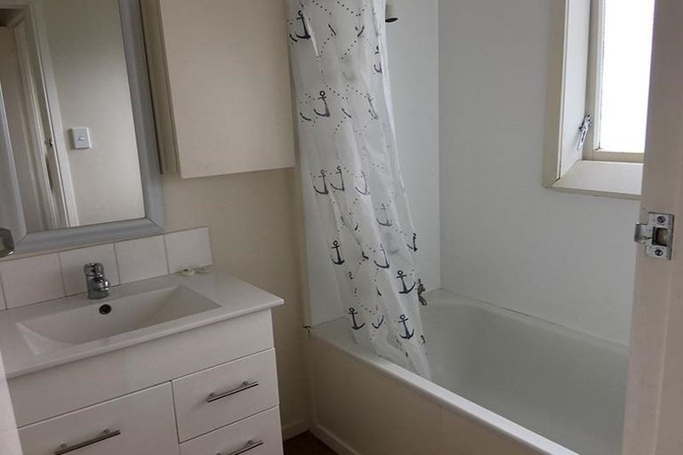 Photo of property in 28 Landscape Road, Papatoetoe, Auckland, 2025