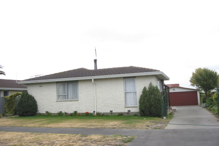 Photo of property in 126 Inwoods Close, Parklands, Christchurch, 8083