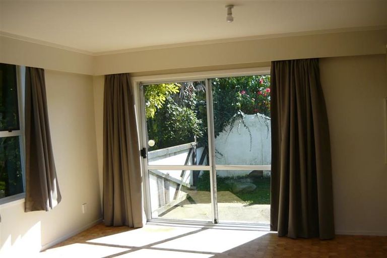 Photo of property in 33 Larchmont Grove, Totara Park, Upper Hutt, 5018