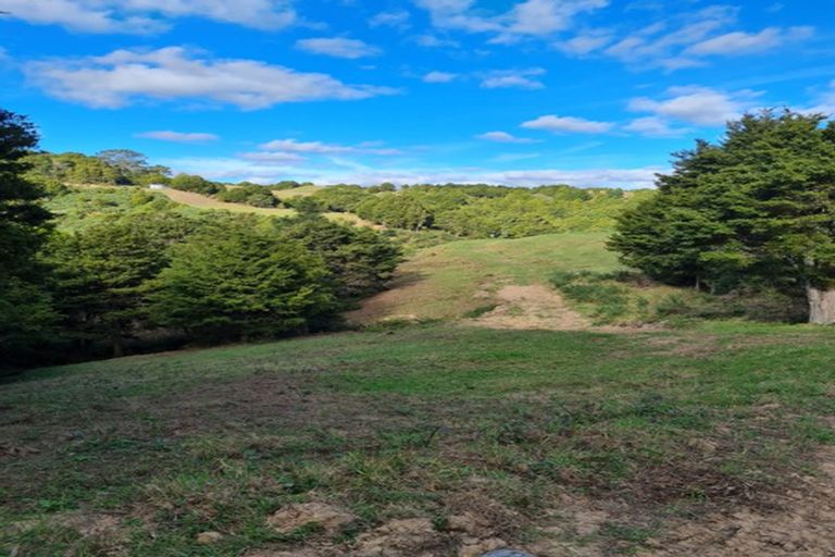 Photo of property in 200 Central Road, Mareretu, Paparoa, 0571