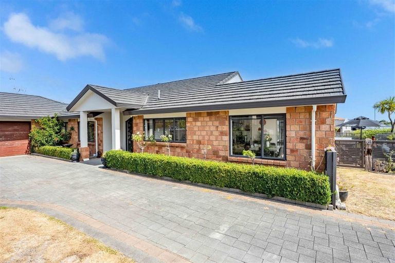 Photo of property in 15 Rifleman Lane, Paraparaumu Beach, Paraparaumu, 5032