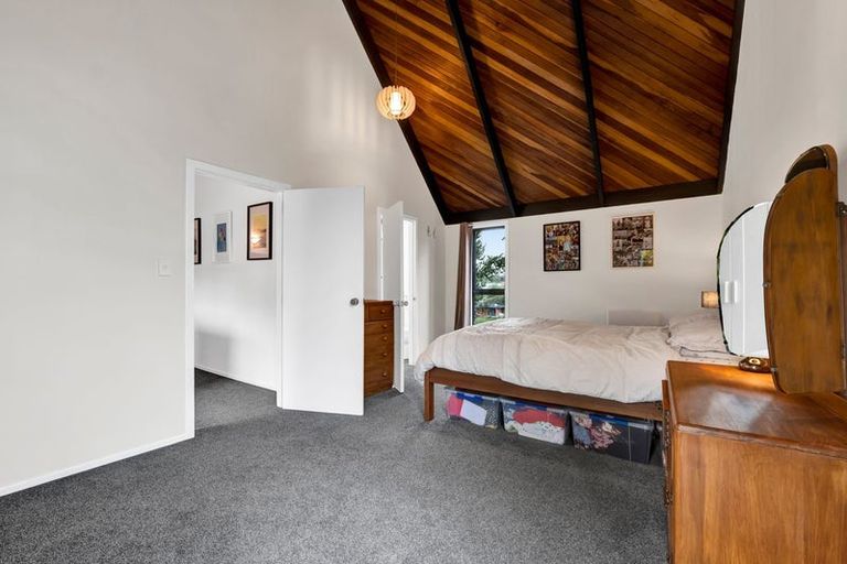 Photo of property in 10 Hood Place, Spotswood, New Plymouth, 4310